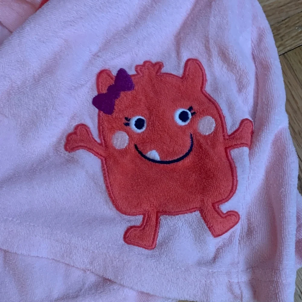 Carter's EUC Towel Robe Hooded Baby Size O-9M